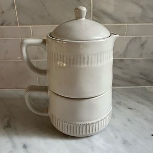 NWOT Target Hearth & Hand with Magnolia 3 piece stoneware teapot and teacup